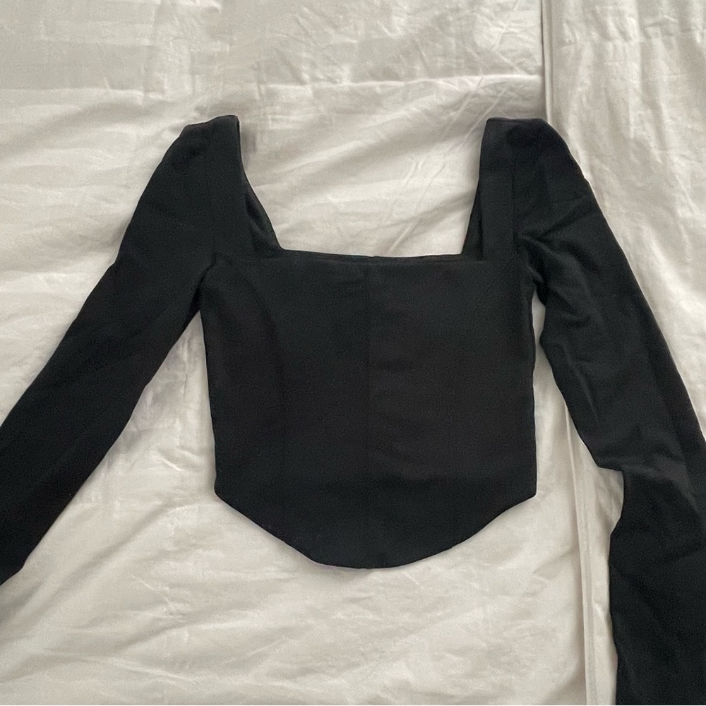 BRAND NEW ARITZIA CONTOUR TOP!